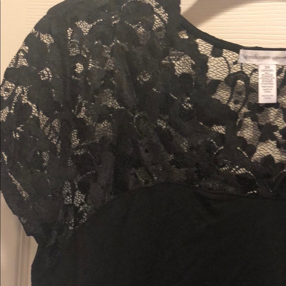 Top - Picture 2 of 3